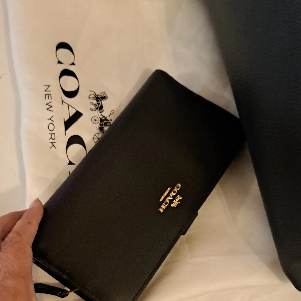 Coach barely used